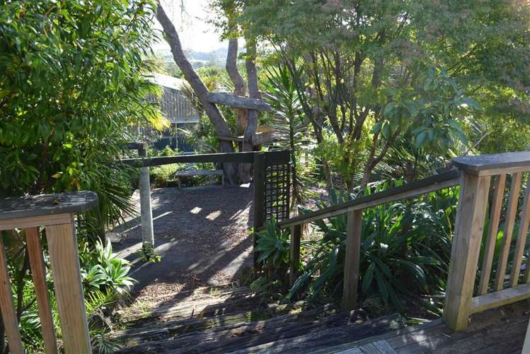 2 Garden Court Haruru_4