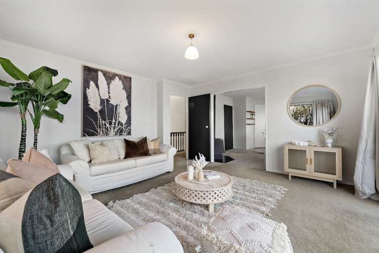 44 Wynyard Crescent Fernhill/Sunshine Bay_8