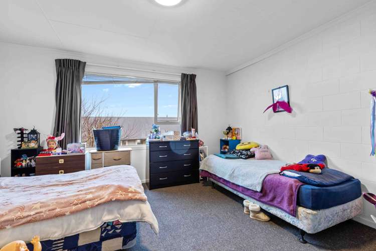 2/214 Crinan Street Appleby_10