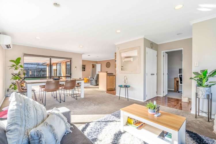 57 Magic Way Randwick Park_2