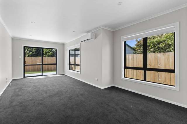2/1 Garthwood Road Hillcrest_4