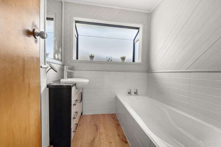 4191 Great North Road Glen Eden_9