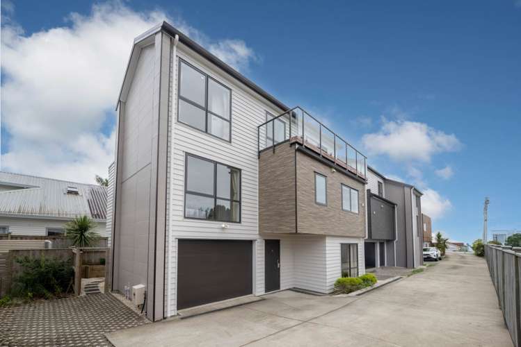 844C East Coast Road_0