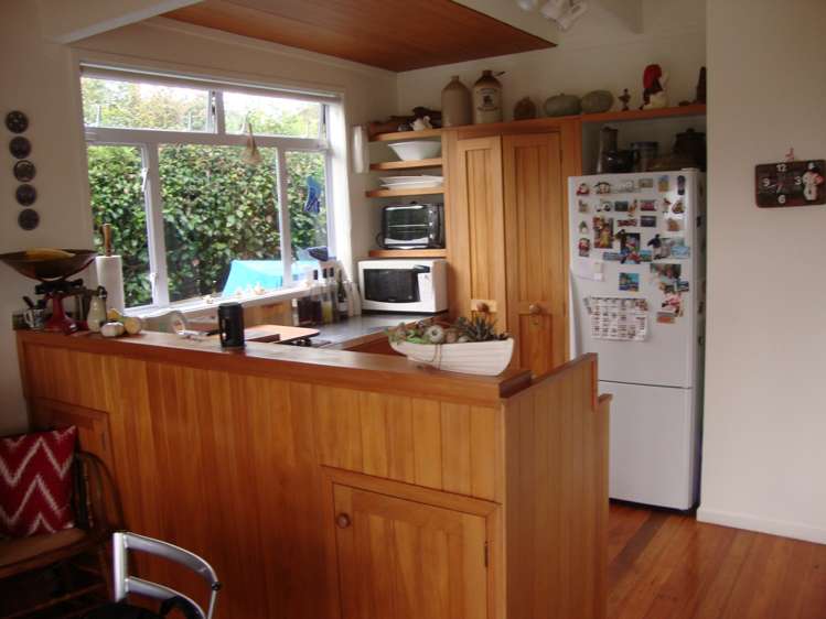 1 Joydon Place Stanmore Bay_6