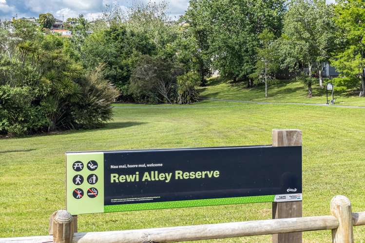 50 Athena Drive Totara Vale_18