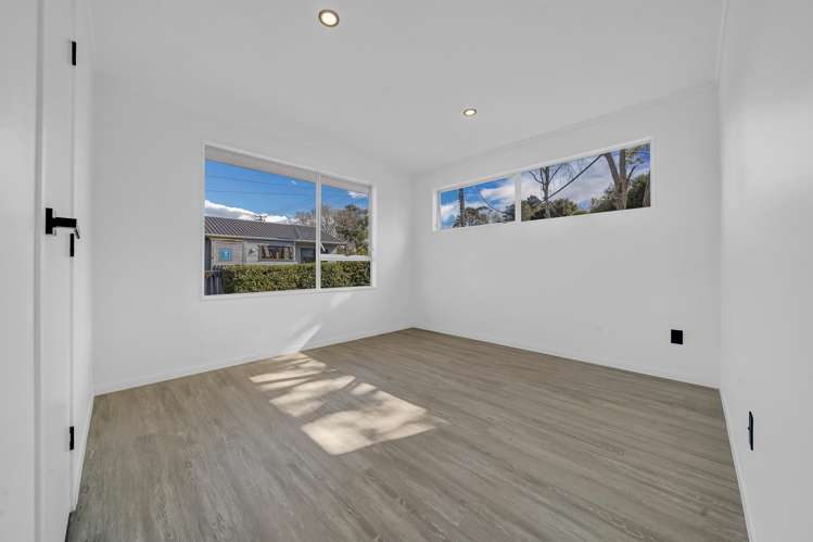 1/21 Woodside Road Massey_21