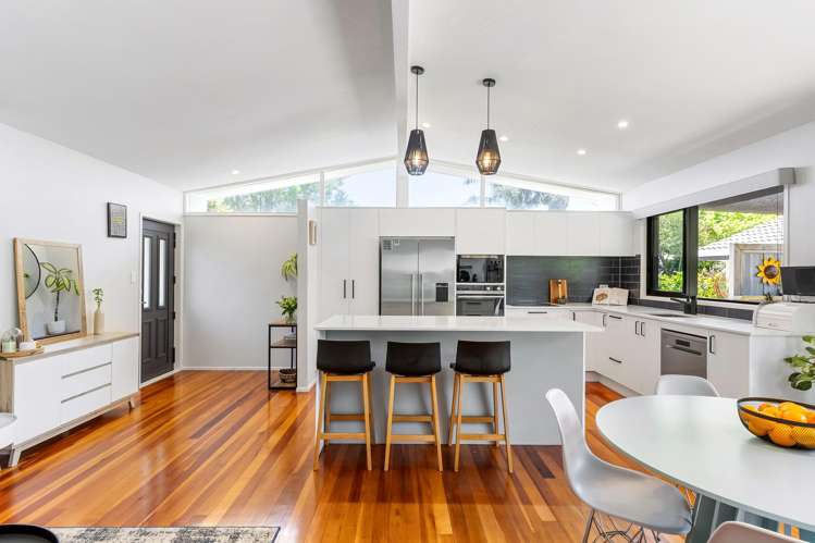 30 Fairdale Place Birkdale_1