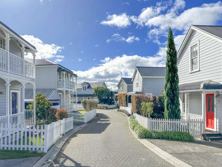 34 Beach Road Northcote Point_21