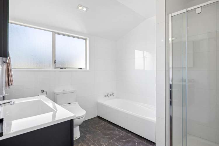 8A Derby Downs Place Ellerslie_12