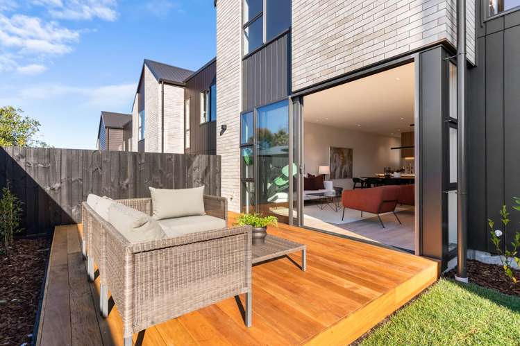 26-28 Weybridge Crescent_3