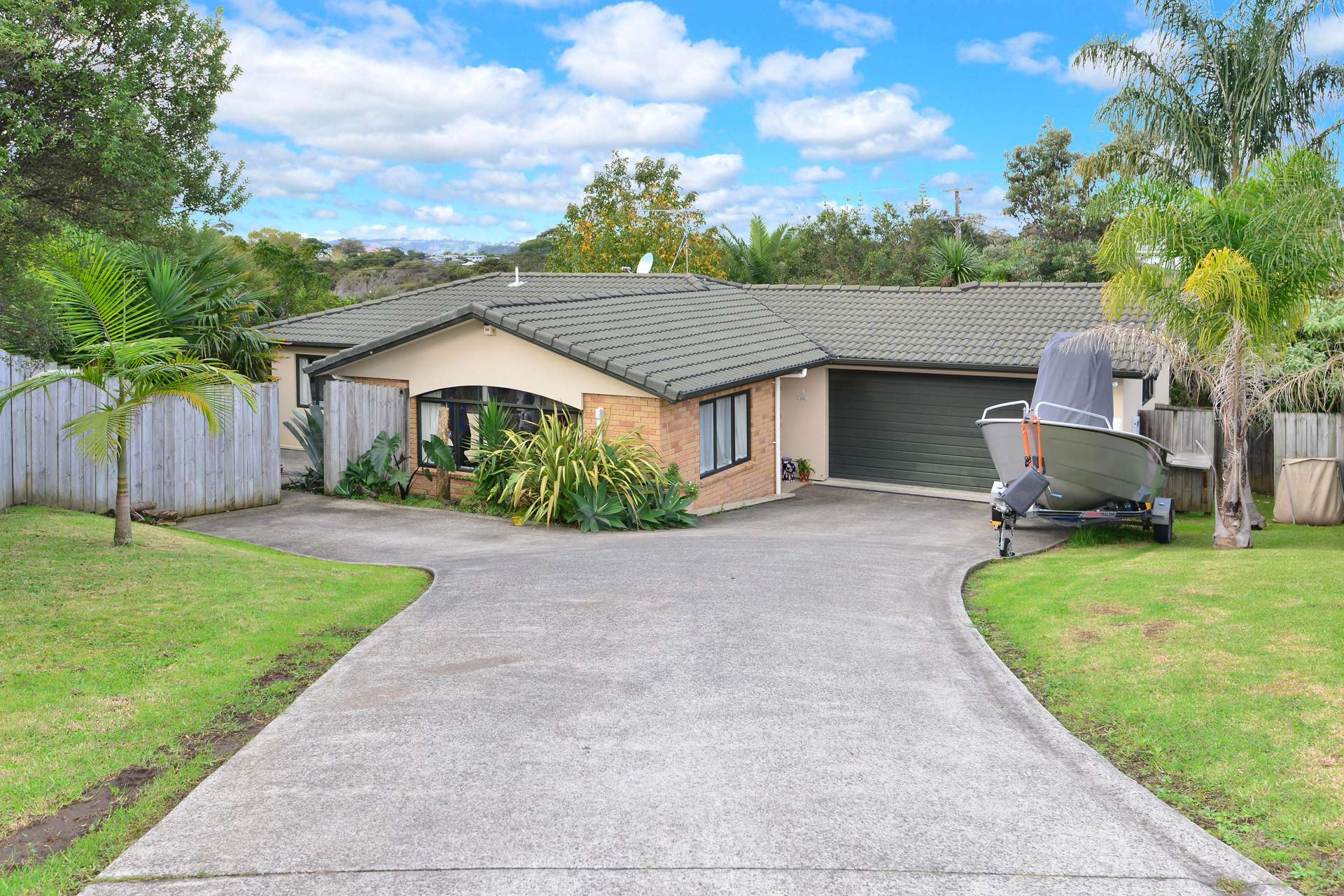 12 Rivervale Grove Stanmore Bay_0