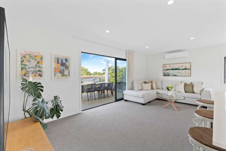 85b Rosario Crescent Red Beach_3