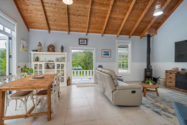 17 Cemetery Road Kuaotunu_4