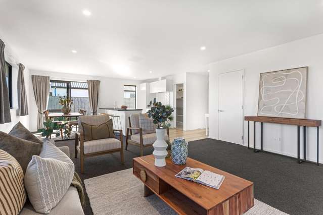 32 Plover Avenue Amberley_3