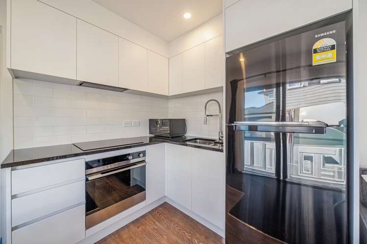 111 Queen Charlotte Drive Aotea_22