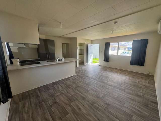 B/12 Sturges Road Henderson_2