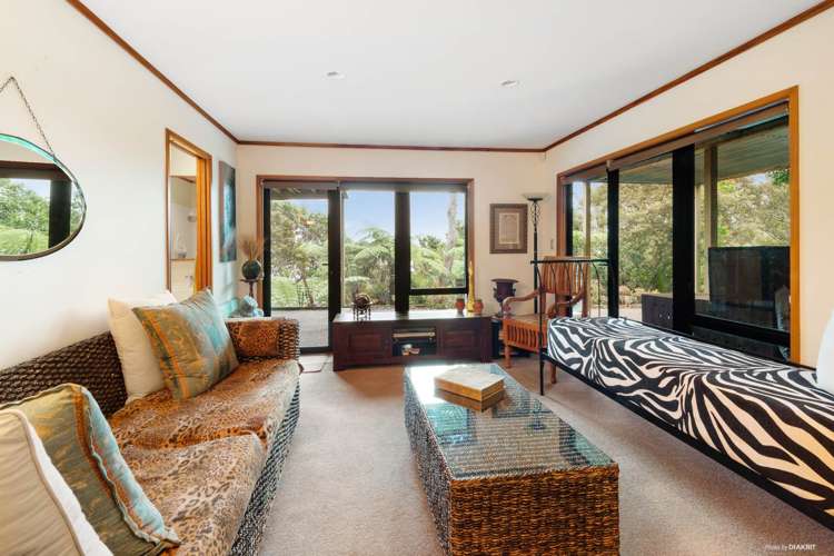 7 Poaka Place Beach Haven_17