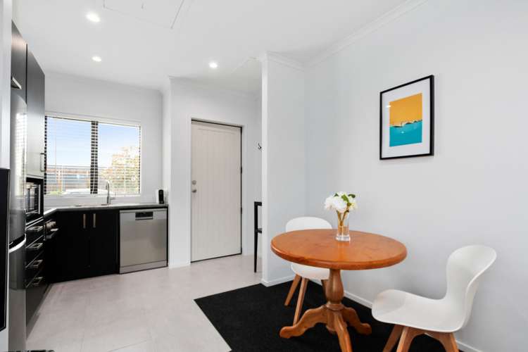 4 Sacred Kingfisher Road Hobsonville_3