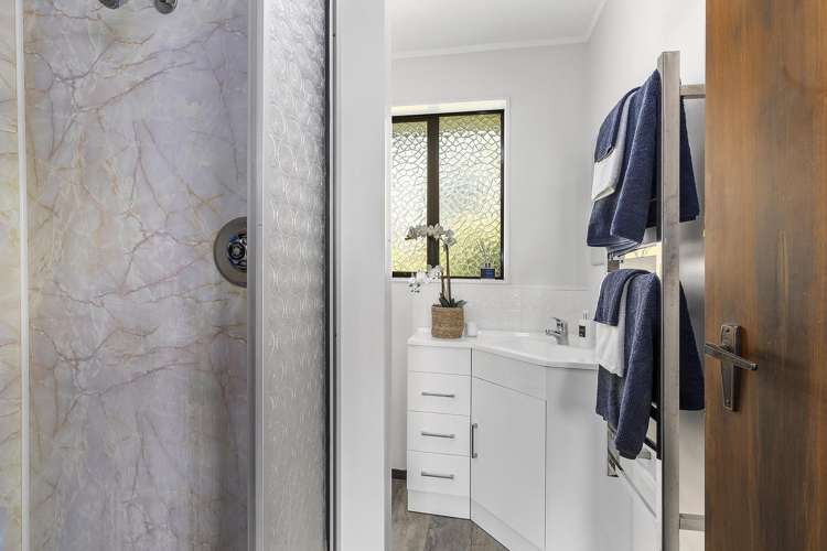 19 Greyfriars Crescent Tawa_18