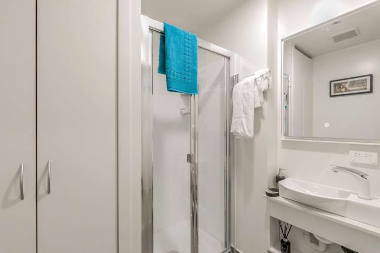 Flat 12C/34 Kingston Street City Centre_11