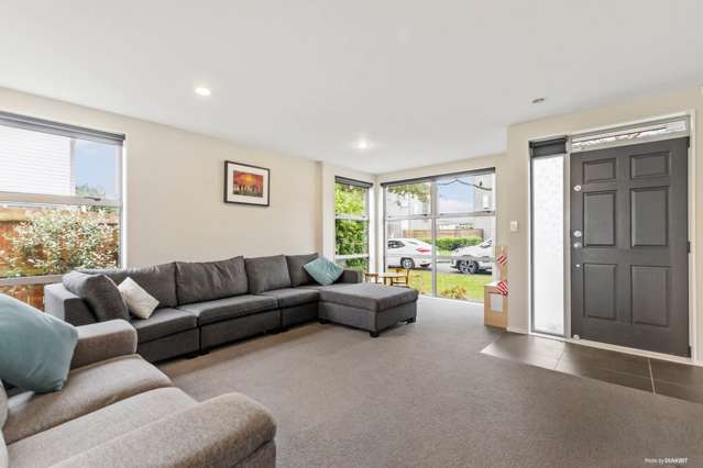 32 Phar Lap Crescent Takanini_2