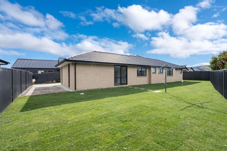 8 Silverview Place Mosgiel_21