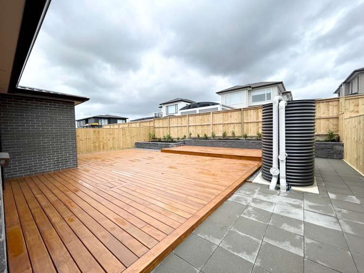 Malahide Drive Flat Bush_23