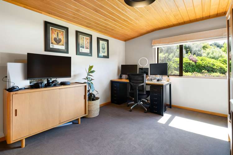 8 Tiwarawara Lane Puketotara_32