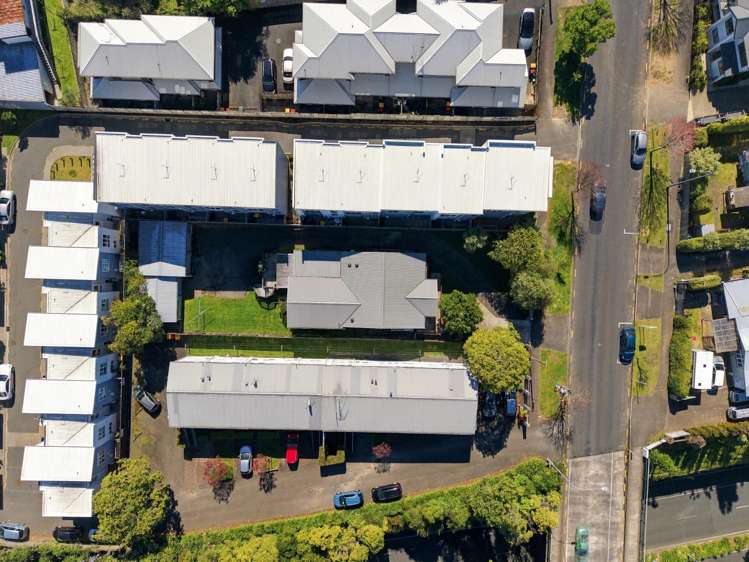 6 Palmerston Street Hamilton Central_1