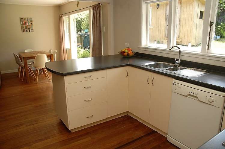 5 Springtime Crescent Stanmore Bay_5