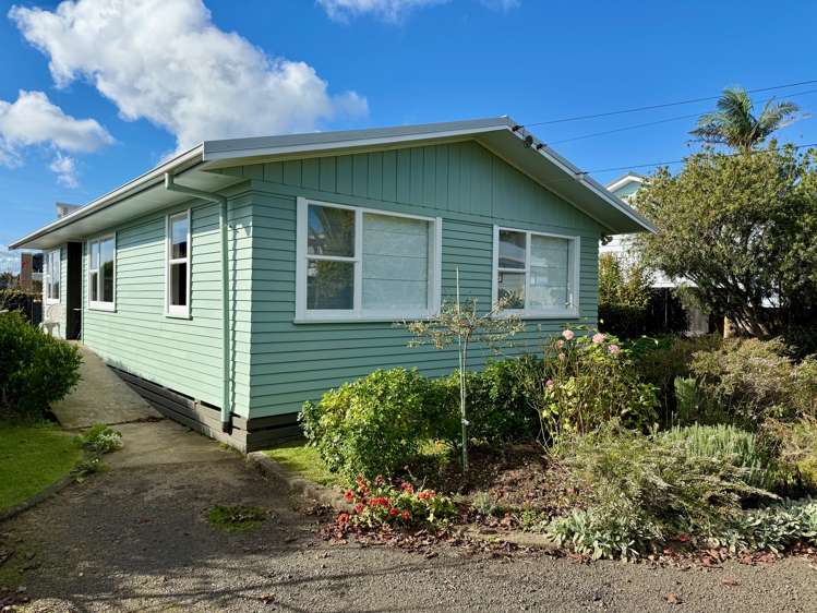 19 Lorenzen Bay Road Raglan_45