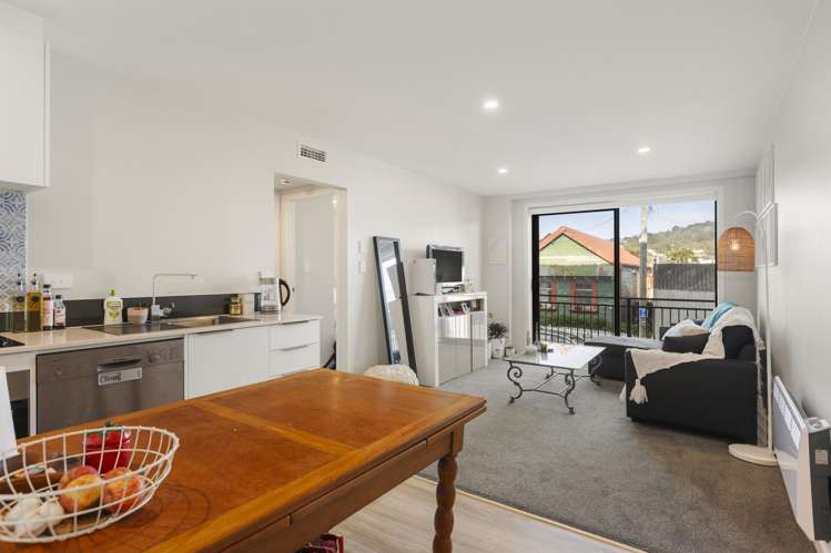 4F/11 Newtown Ave_4