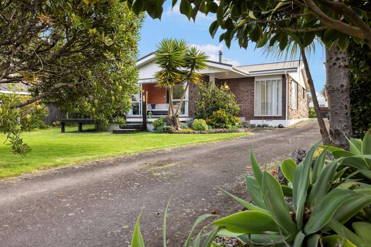 42 Oceanbeach Road Mount Maunganui_2
