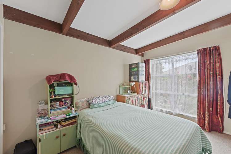 2/12 Marsden Road Stoke_9