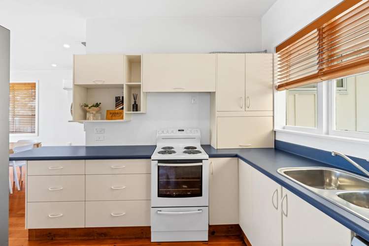 245 Rosetta Road Raumati Beach_12