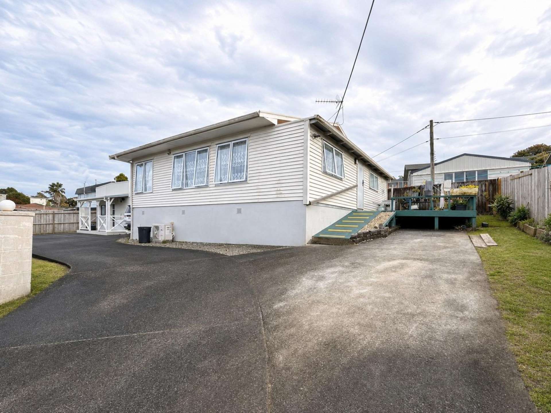 1/1 Lambrown drive Totara Vale_0