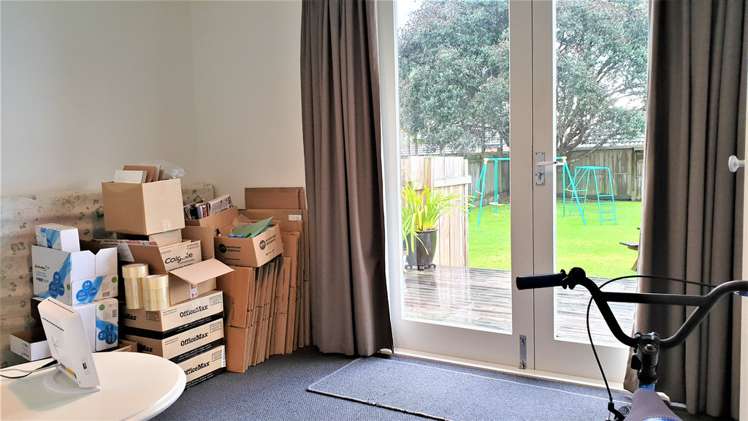 24 Enderby Drive Te Atatu Peninsula_9