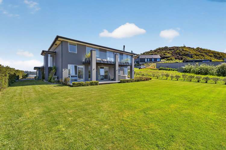 11 Kaioruru Lane Charteris Bay_36