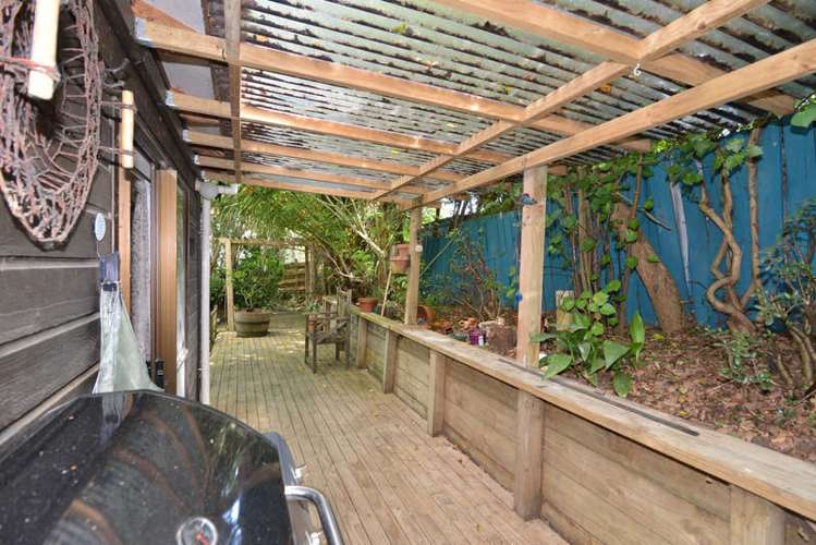 2/46a Captain Scott Road Glen Eden_15