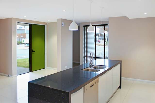 77 The Runway 1578_2