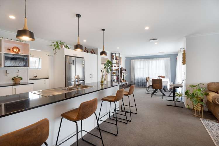 33 Melksham Drive Churton Park_9