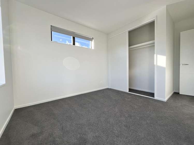 22 Silvergrass Way 11103_2