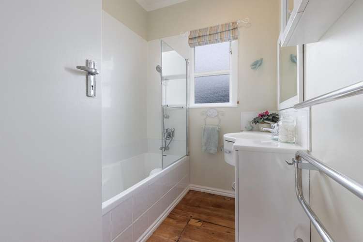 24 Queenwood Road Levin_10