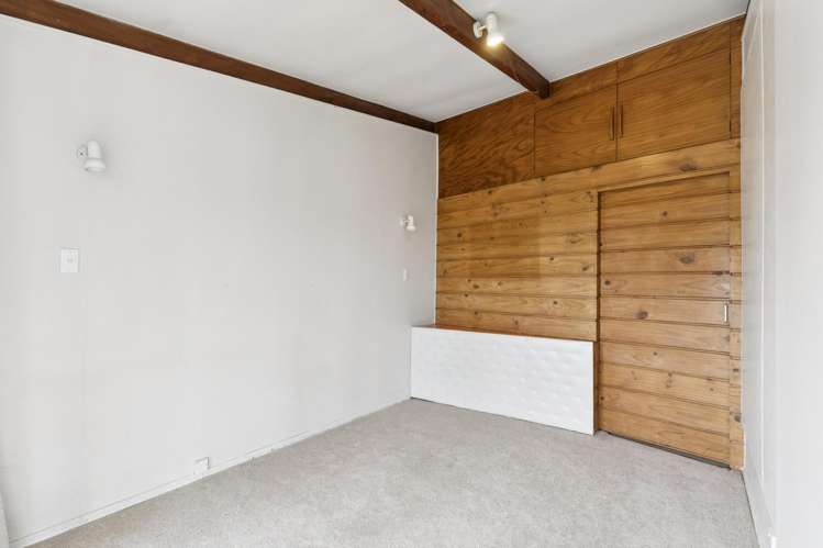 29 Highland Avenue Titirangi_14