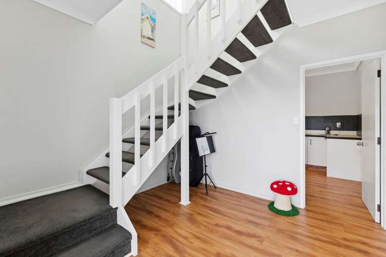 10 Photinia Place Botany Downs_16