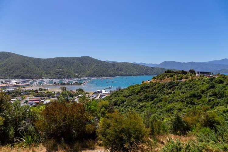 42 Waimarama Street Waikawa_13