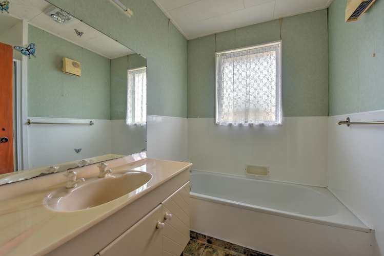 263 Main Street Mataura_10