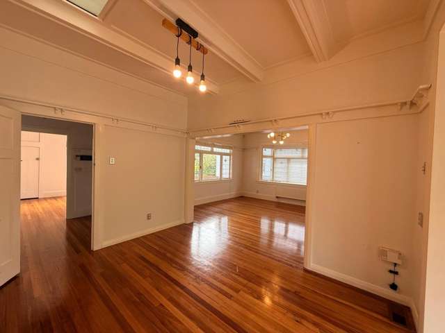 4 Woodford Road 1728_4