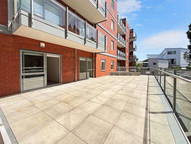 116/4 Wagener Place Mt Albert_12