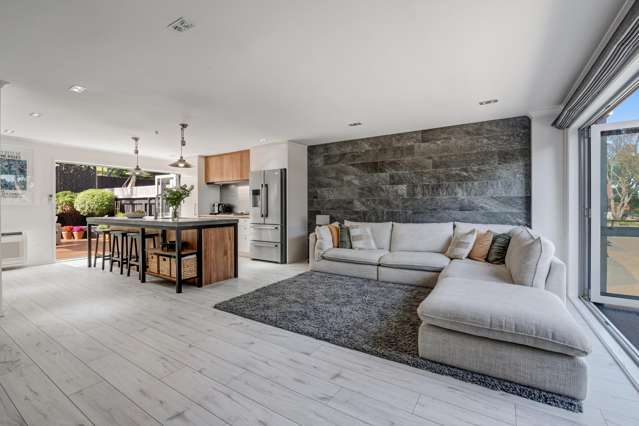 4/13 Kaihu Street Northcote_4